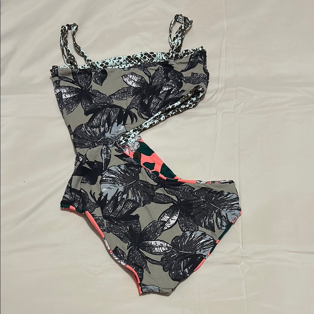 Maaji’s official reversible swimwear Women’s , one piece swimwear Small